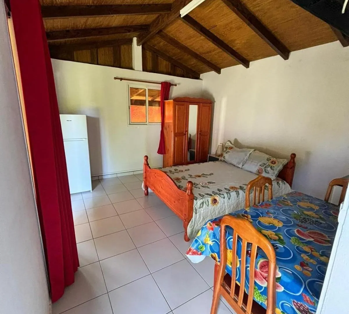 Maisonnette De Campagne, Sofaia A 5 Min Sainte-Rose 0*,